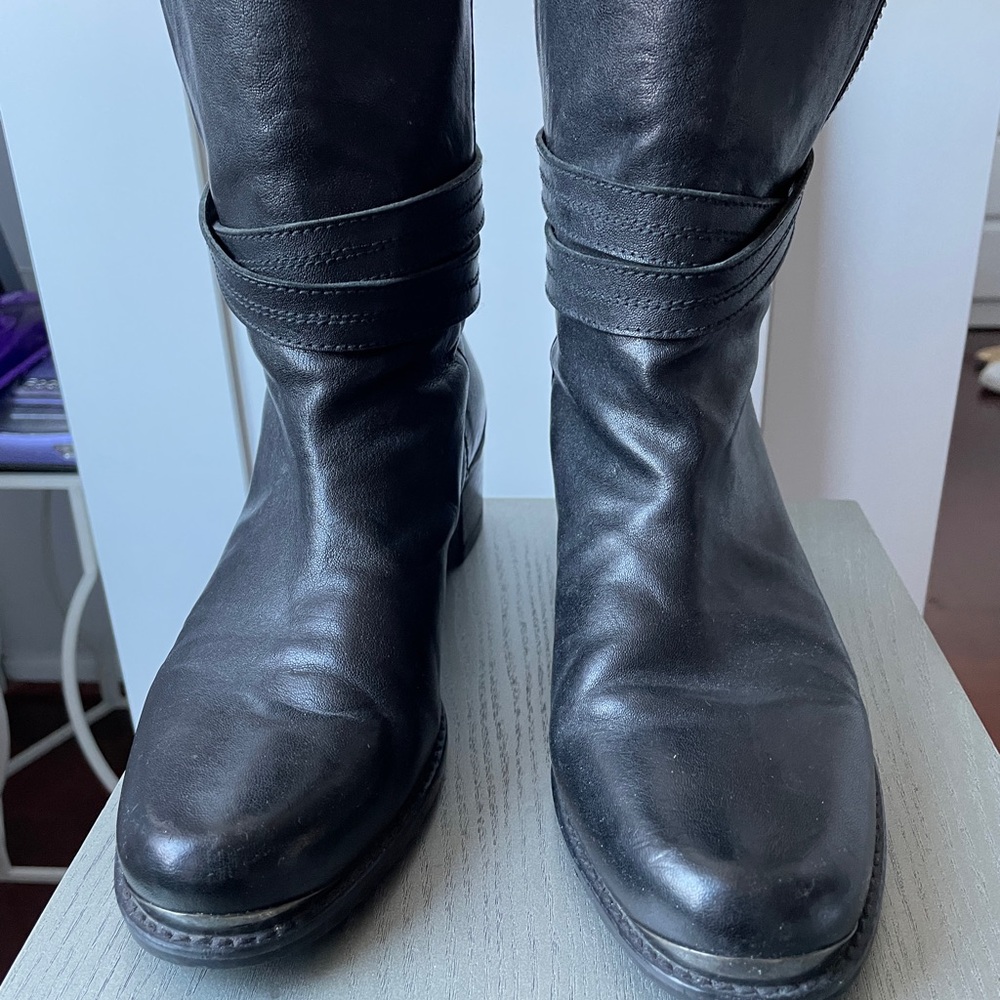 Women’s Stuart Weitzman Black Slamdunk Moto Boot Size 7.5